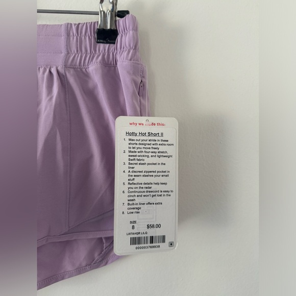 NWT Lululemon Hotty Hot Short II 2.5" in Lilac Quartz - Picture 3 of 10